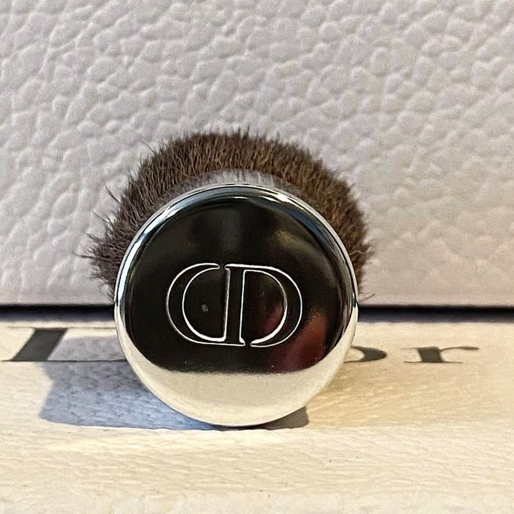 Dior 10 for $10 Kabuki Brushes! - Picture 3 of 4